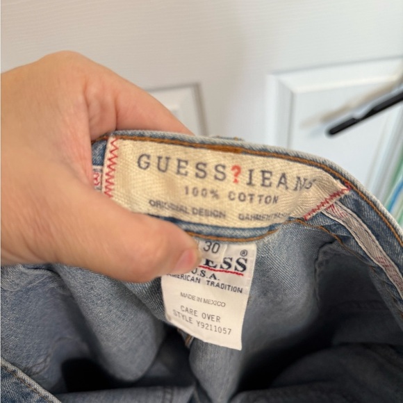 Vintage Guess Jeans USA Button Fly Mid Rise Straight Leg Denim Size 30 (8-10) - Picture 7 of 7